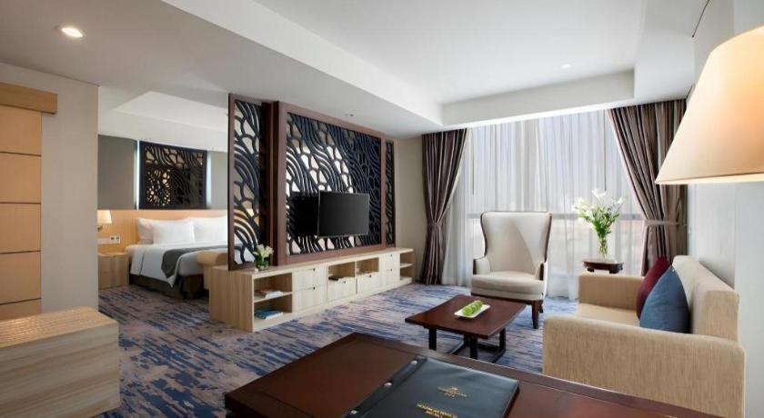 Hotel Grandhika Pemuda Semarang Esterno foto