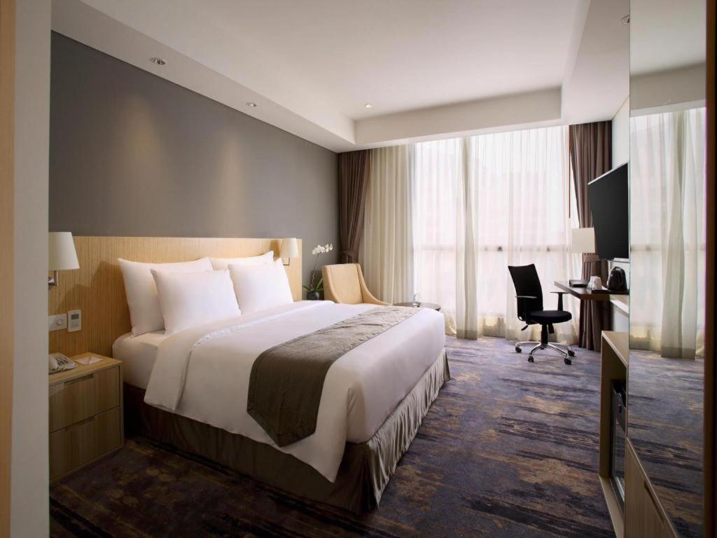 Hotel Grandhika Pemuda Semarang Esterno foto