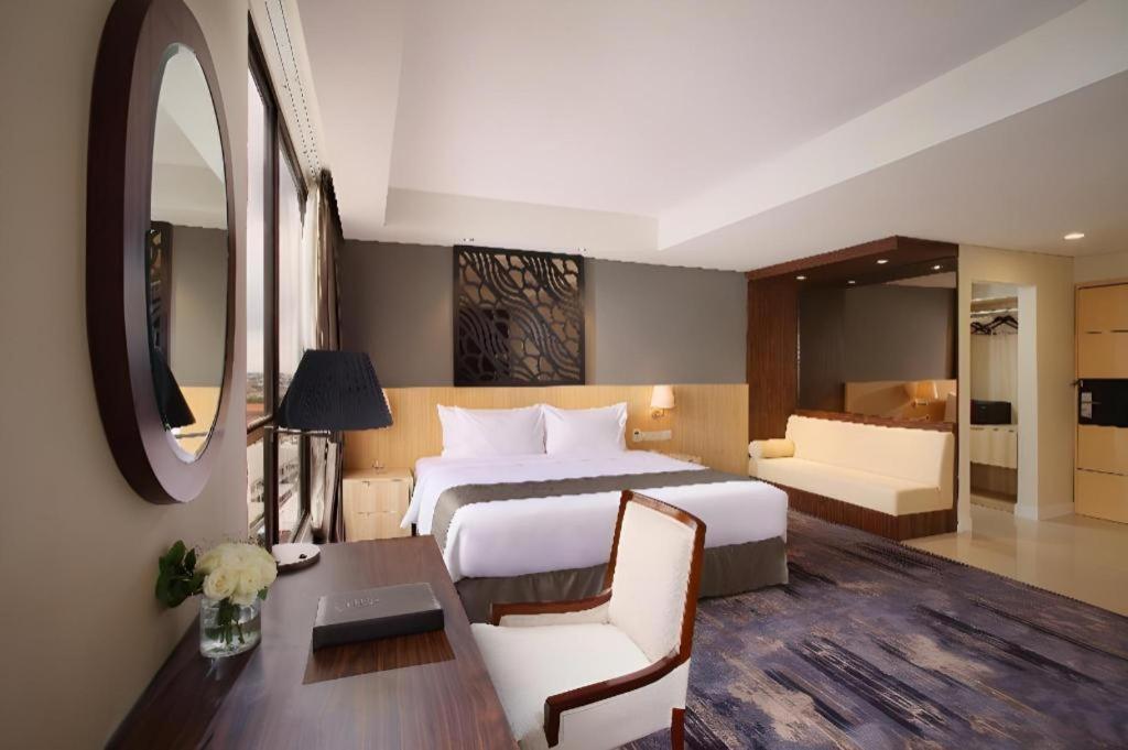 Hotel Grandhika Pemuda Semarang Esterno foto