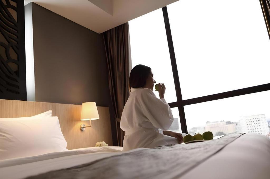 Hotel Grandhika Pemuda Semarang Esterno foto