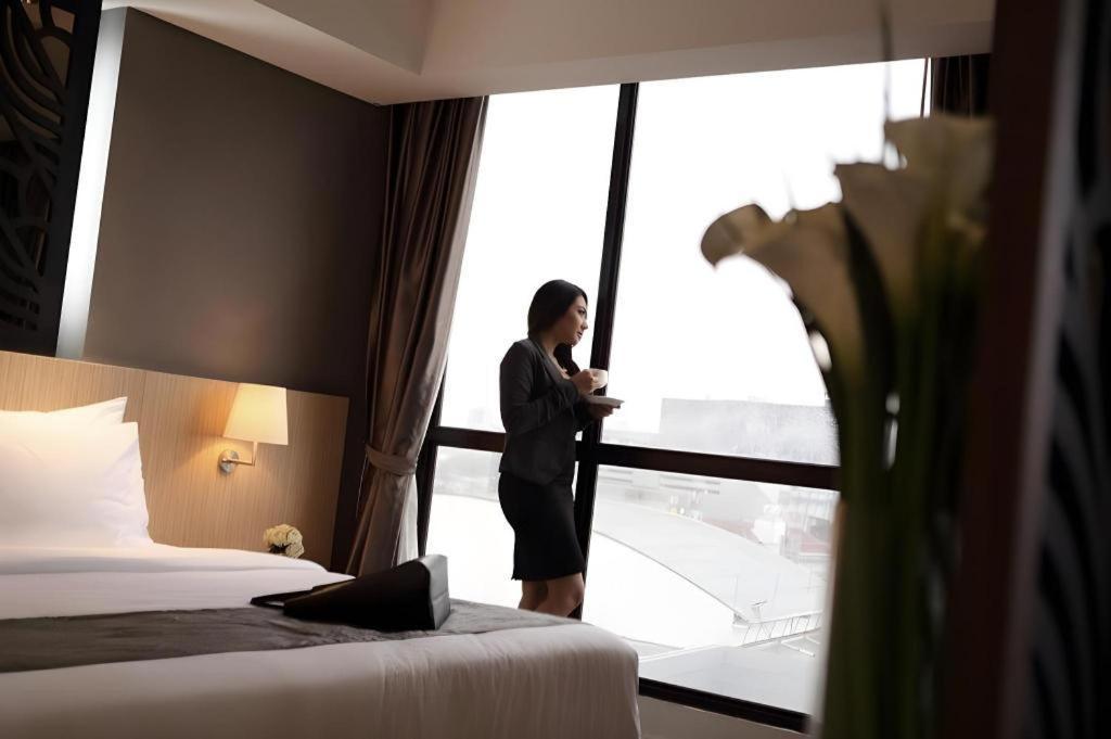 Hotel Grandhika Pemuda Semarang Esterno foto