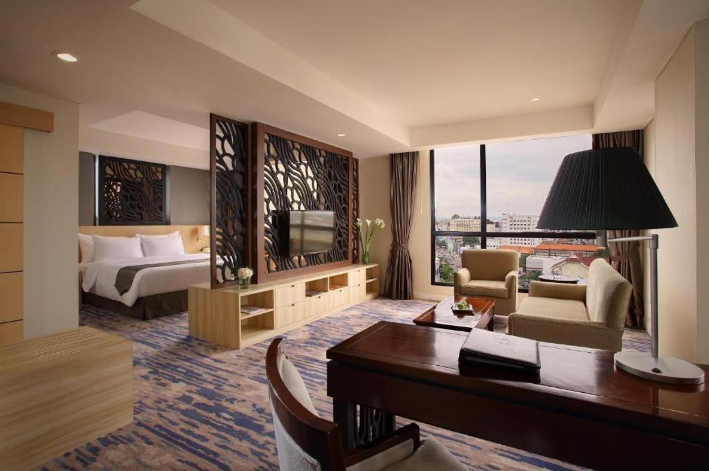 Hotel Grandhika Pemuda Semarang Esterno foto