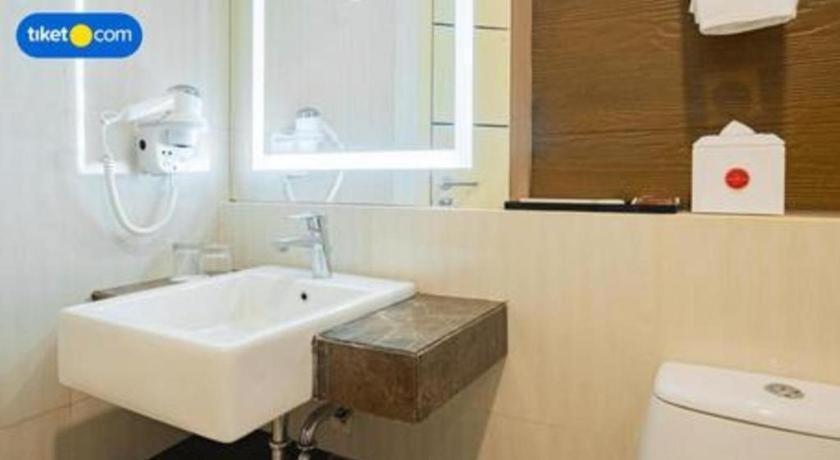 Hotel Grandhika Pemuda Semarang Esterno foto