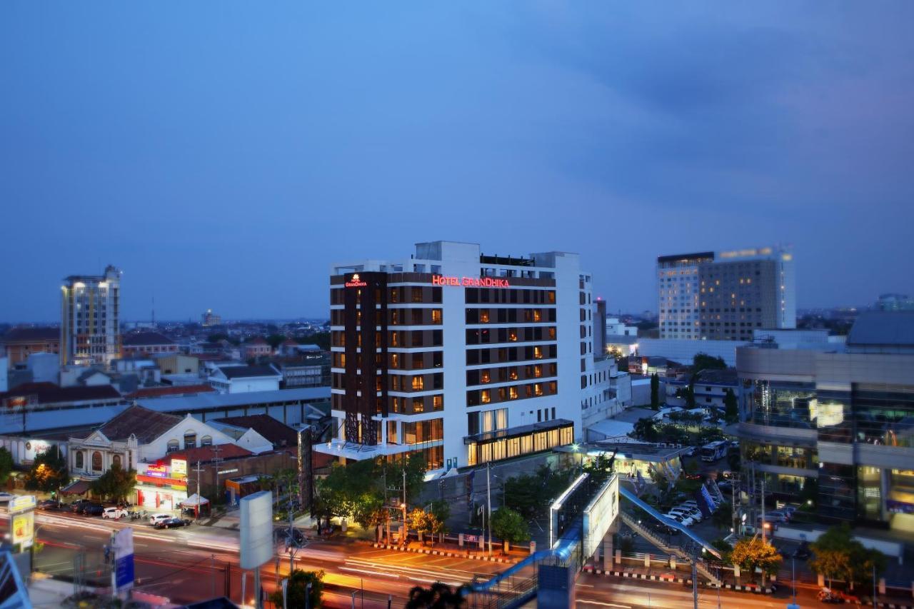 Hotel Grandhika Pemuda Semarang Esterno foto